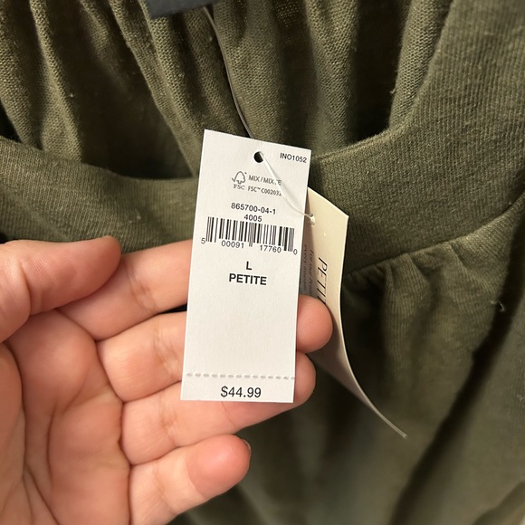 Olive Green BANANA REPUBLIC Top, Size Large Petite, NWT - Picture 5 of 5